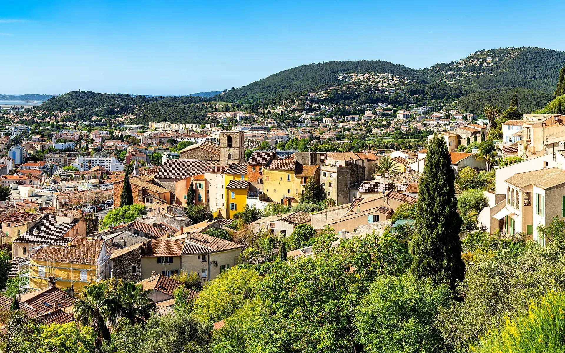 Vue sur la vieille ville de Hyères
